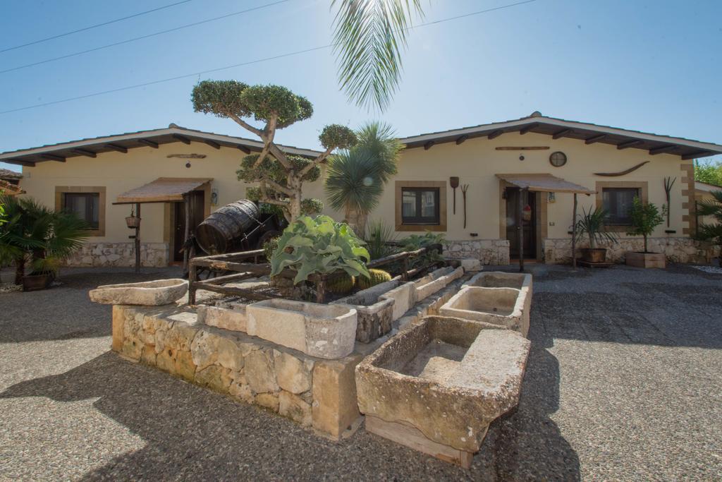 Agriturismo Papyrus Syracuse ภายนอก รูปภาพ